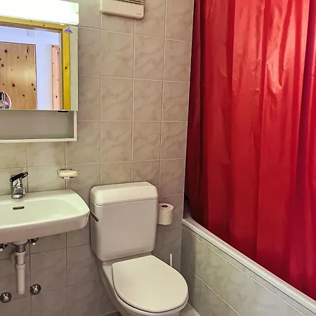 Apartment Toissa A13 By Interhome Salouf
